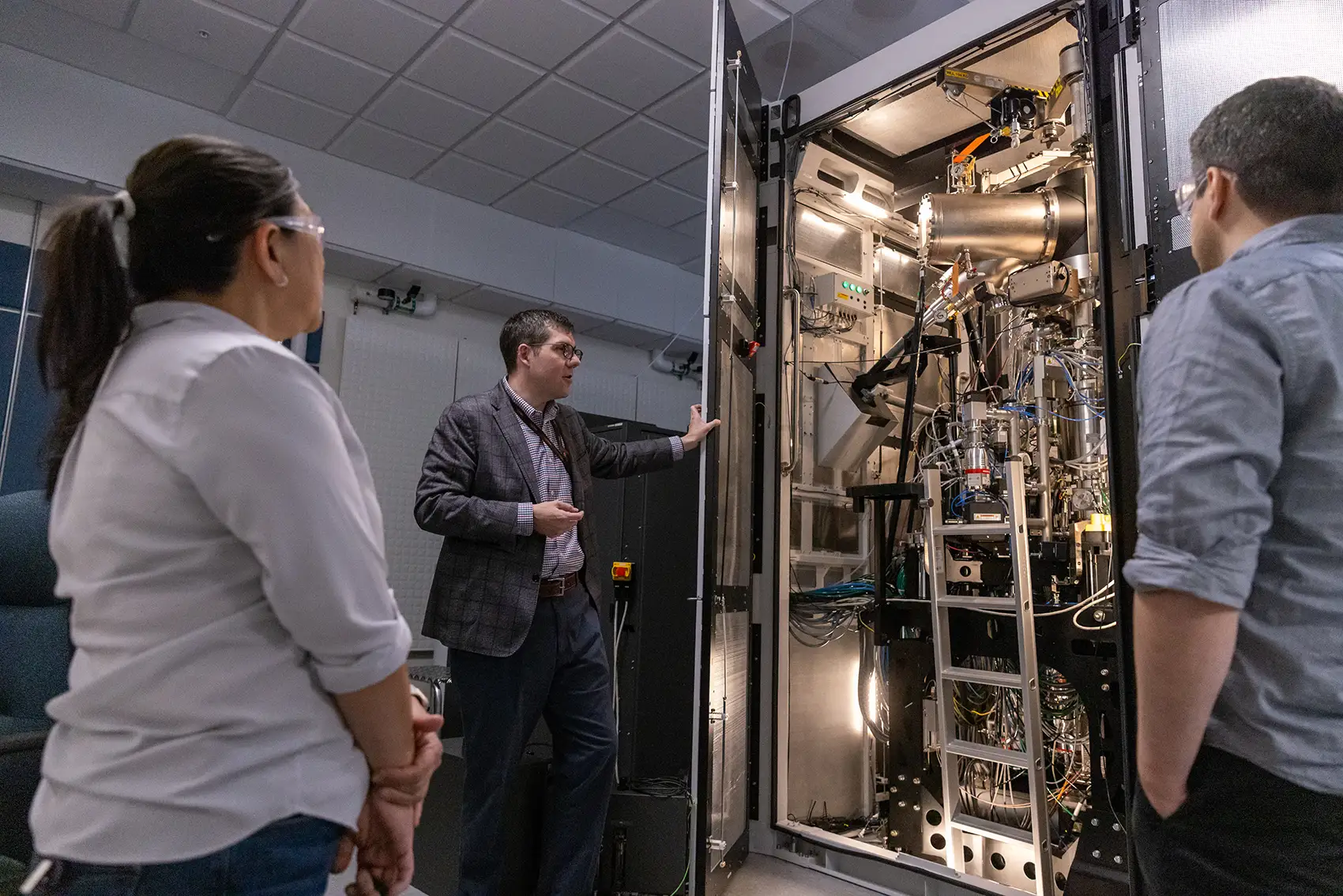 ai-could-help-bridge-valley-of-death-for-new-materials-|-grid-modernization-–-nrel
