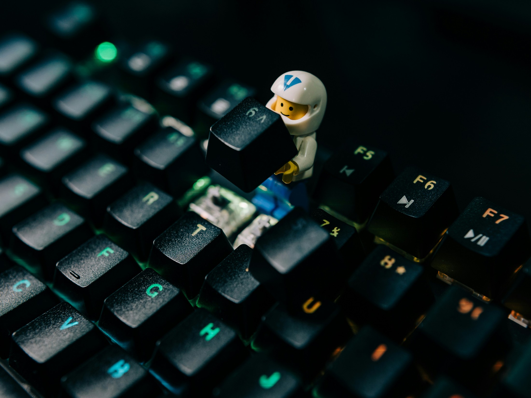 google’s-new-ai-agent-rewrites-code-to-automate-vulnerability-fixes-–-ai-news