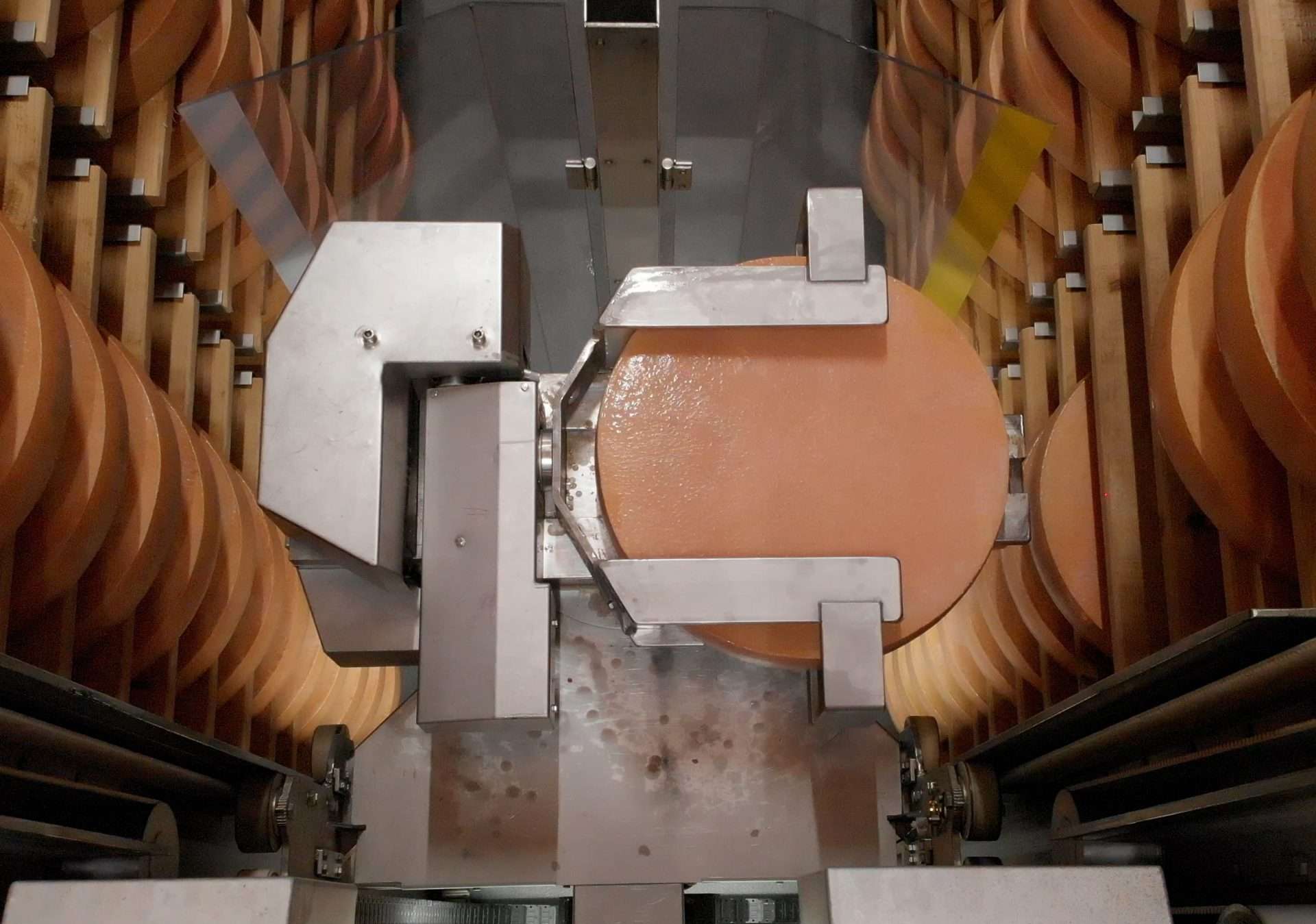 how-ai-and-machine-vision-are-revolutionising-cheese-making-–-drives&controls