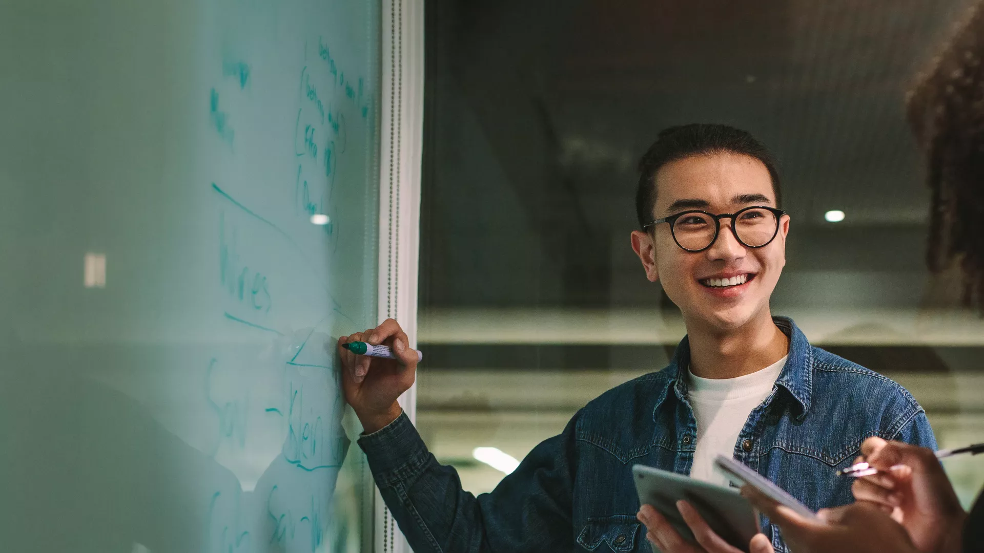 frontiers-|-ai-literacy-for-teacher-educators:-a-holistic-curriculum-for-capacity-building-in-higher-education