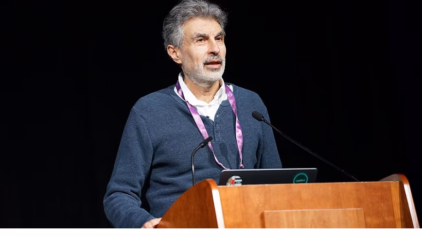 yoshua-bengio-warns-hyperintelligent-ai-with