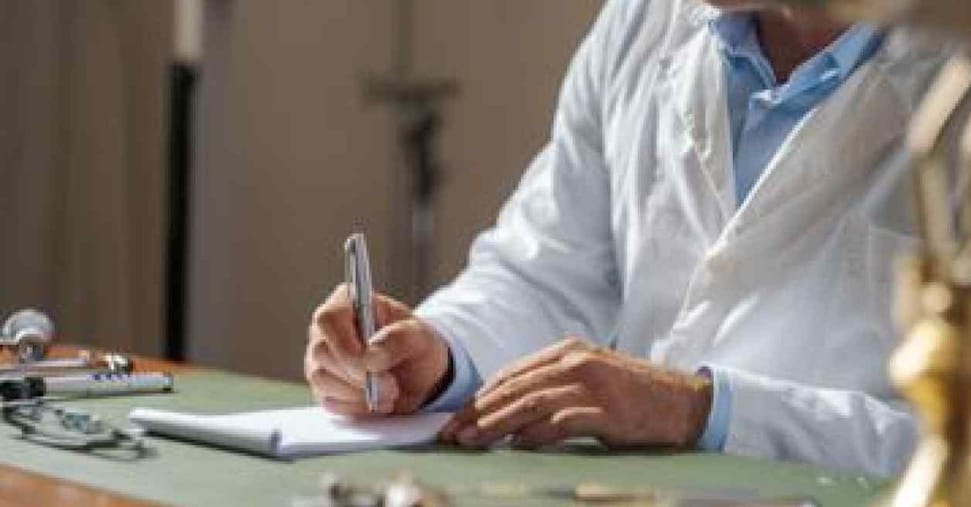 ai-is-revolutionising-healthcare:-this-is-how-medical-liability-is-changing