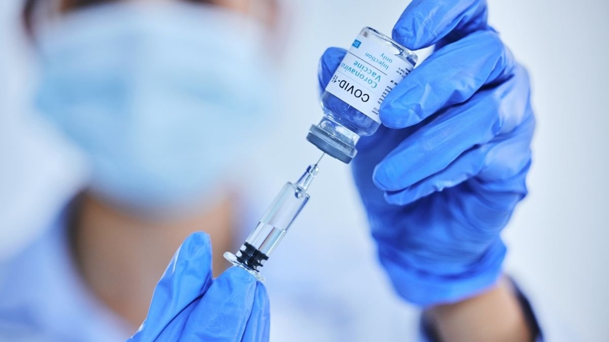 ai-reveals-why-some-people-respond-better-to-the-covid-19-vaccine-than-others