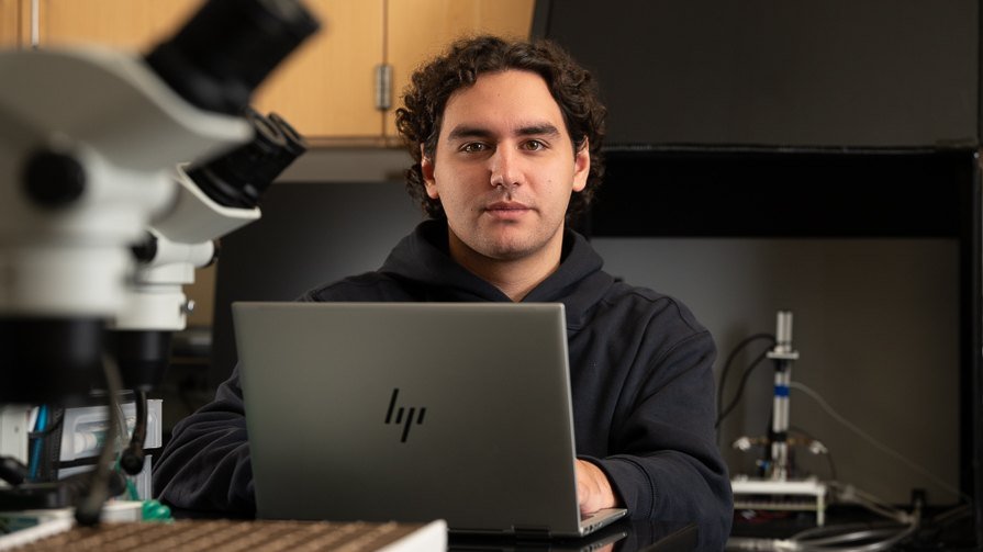 undergrad-develops-ai-model-that-tracks-fruit-flies’-response-to-alcohol-exposure